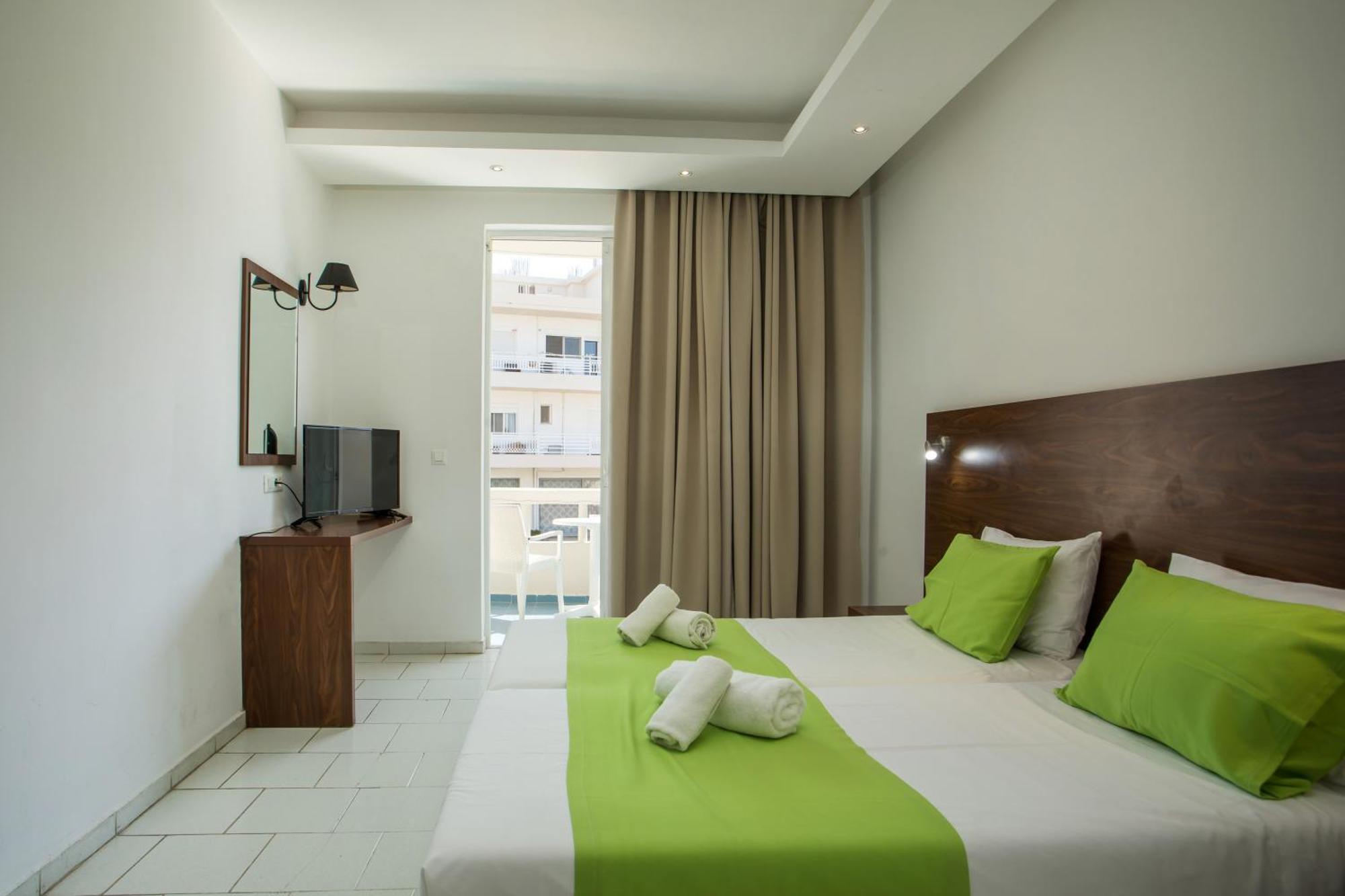 פליראקי Olympia Sun Hotel מראה חיצוני תמונה