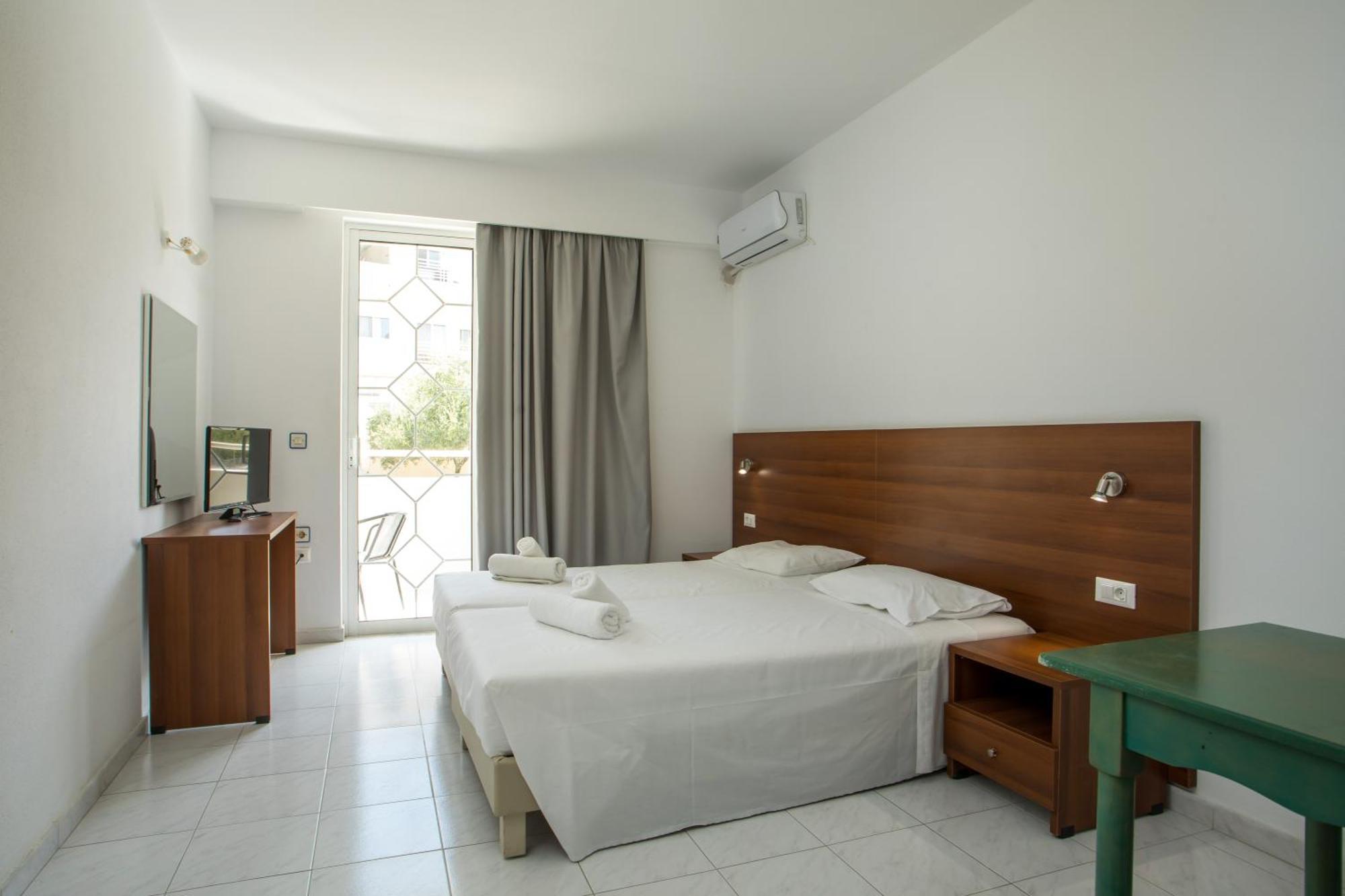 פליראקי Olympia Sun Hotel מראה חיצוני תמונה